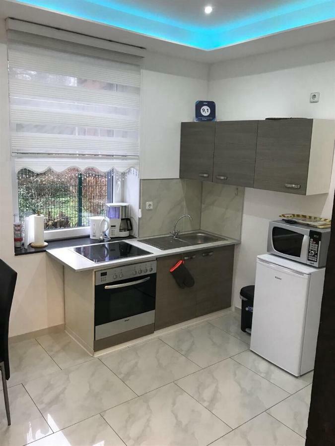 Apartment Adel
